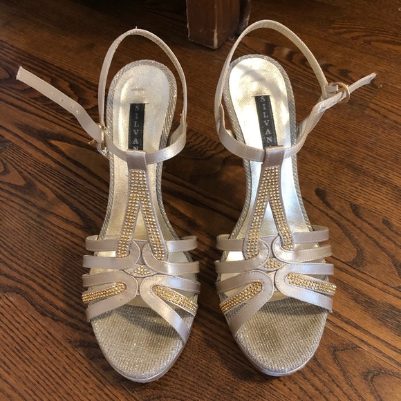 Classy heels/talons hauts chic - Picture 2 of 4